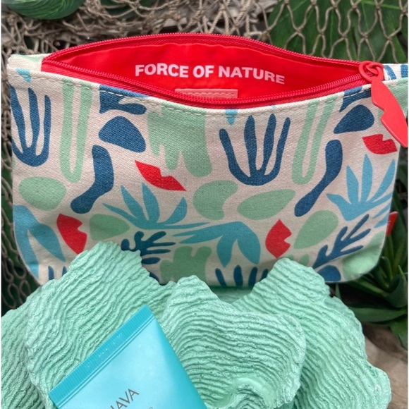 NEW COSMETICS MAKEUP BAG & AHAVA Mineral Hand Cream BUNDLE SET LOT - Picture 6 of 7